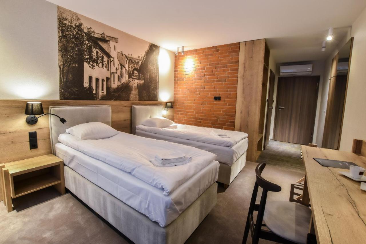 Strzelnica Hotel I Restauracja Starogard Gdański Esterno foto