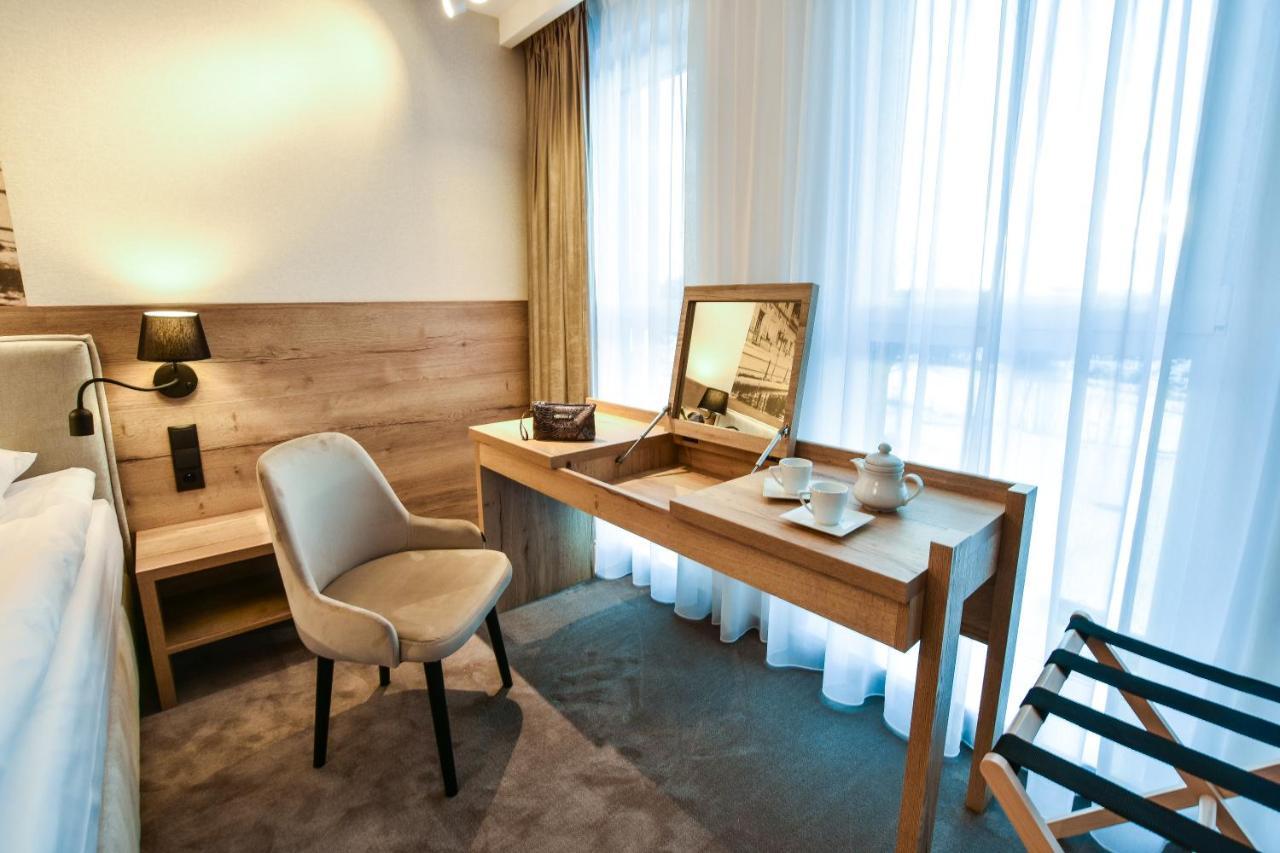 Strzelnica Hotel I Restauracja Starogard Gdański Esterno foto